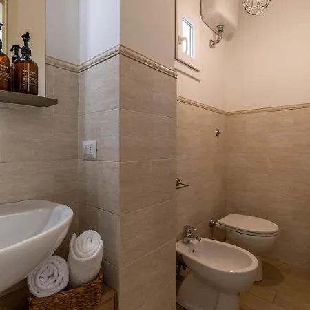 *suite Boutique Santa Croce* * Florence