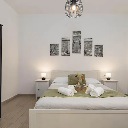 *suite Boutique Santa Croce* *